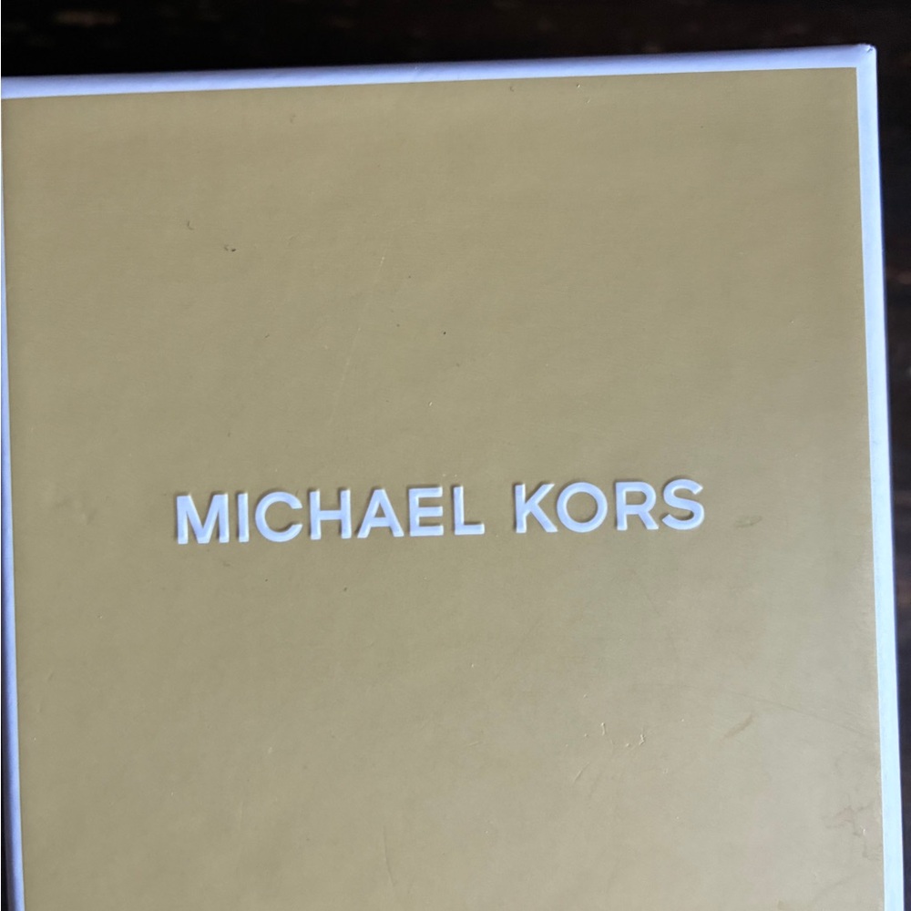 MICHAEL KORS Bracelet,Michael Kors Gold Bracelet. - Picture 8 of 9
